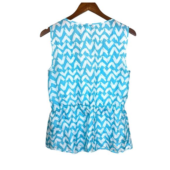 Doncaster Sky Blue Chevron 100% Silk Splice V-neck Sleeveless Lightweight Blouse - Picture 8 of 11